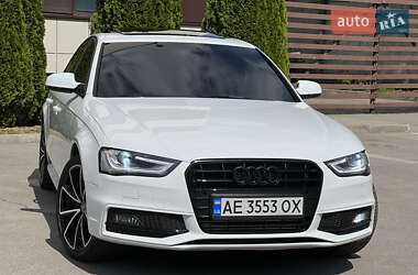 Седан Audi A4 2015 в 