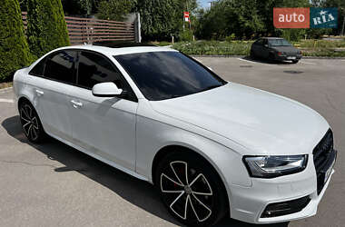 Седан Audi A4 2015 в 