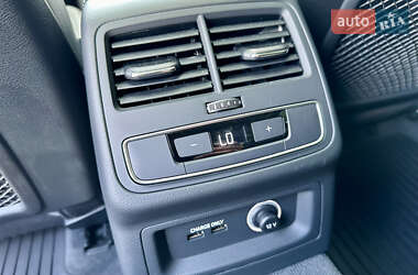Седан Audi A4 2018 в 