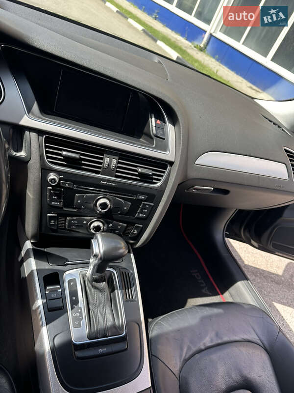 Седан Audi A4 2013 в Киеве