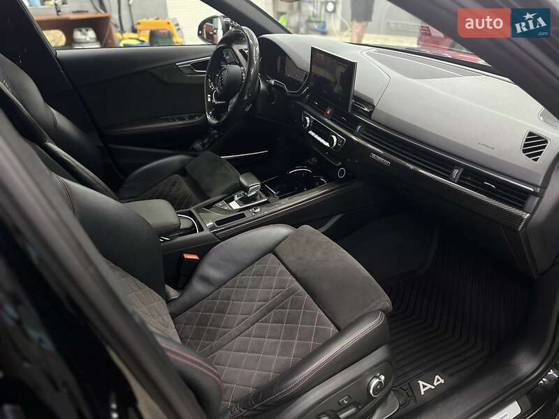 Универсал Audi A4 2021 в Ужгороде