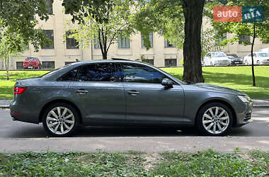 Седан Audi A4 2016 в 