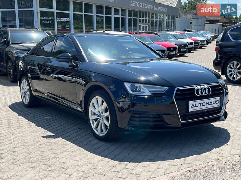 Седан Audi A4 2017 в 