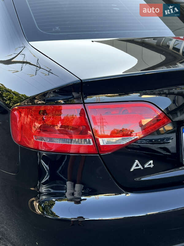 Седан Audi A4 2011 в Одессе