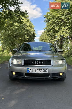 Седан Audi A4 2001 в 
