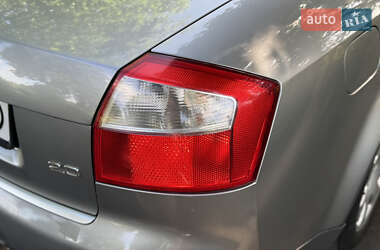 Седан Audi A4 2001 в 