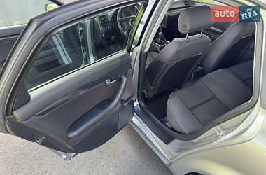 Седан Audi A4 2001 в 