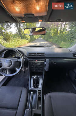 Седан Audi A4 2001 в 