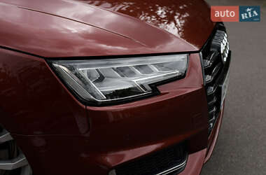 Седан Audi A4 2019 в 