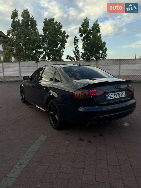 Седан Audi A4 2012 в Стрые