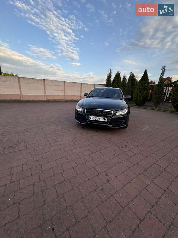Седан Audi A4 2012 в Стрые