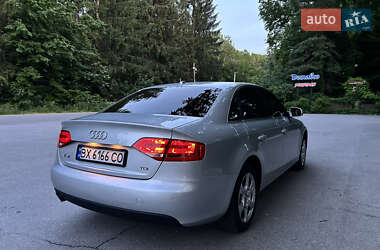 Седан Audi A4 2011 в Хмільнику