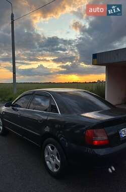 Седан Audi A4 1999 в 
