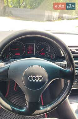 Седан Audi A4 2002 в 