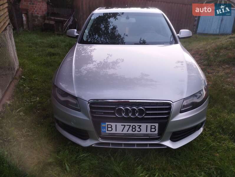 Седан Audi A4 2012 в Полтаве
