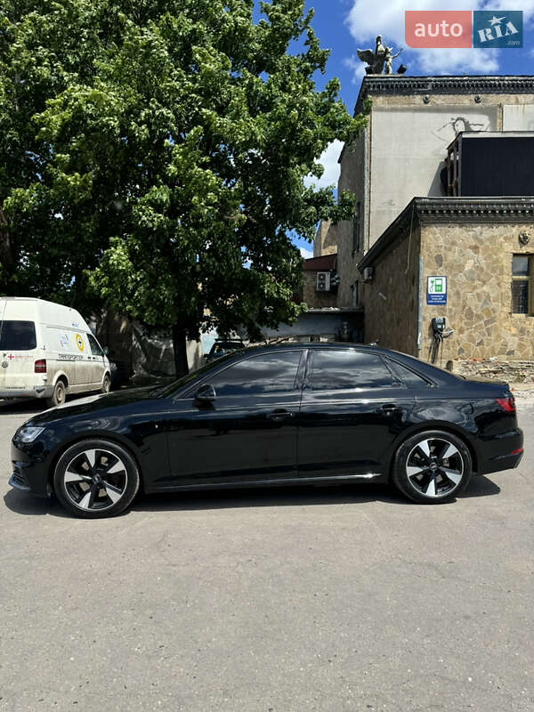 Седан Audi A4 2016 в Харькове