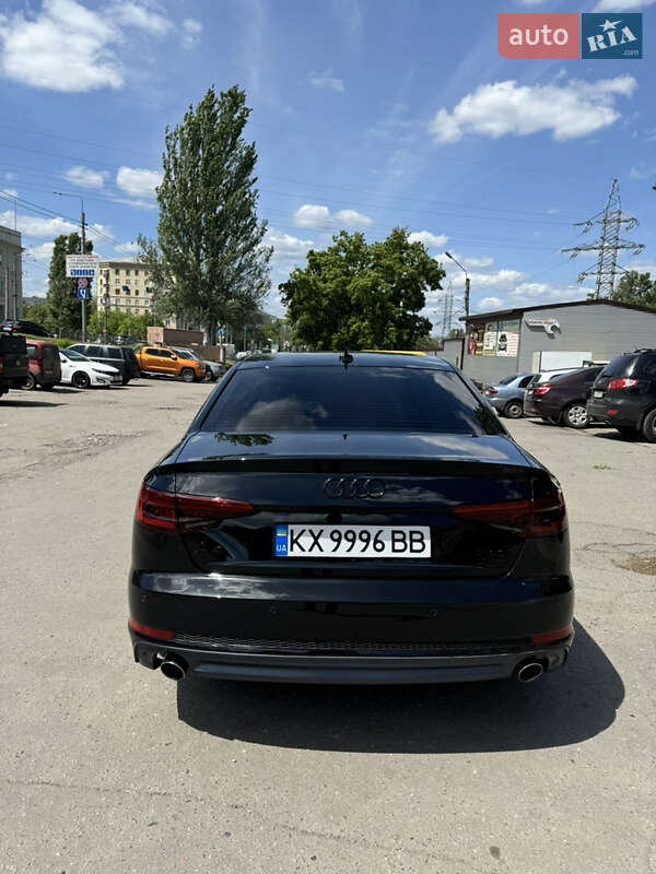 Седан Audi A4 2016 в Харькове