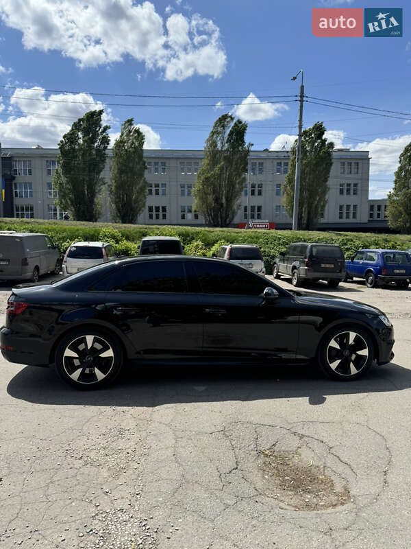 Седан Audi A4 2016 в Харькове