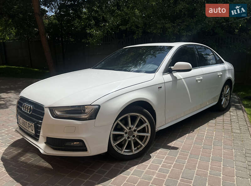 Седан Audi A4 2015 в Львове
