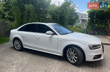 Седан Audi A4 2015 в 
