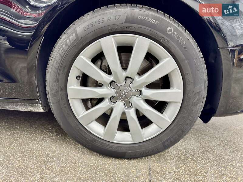 Седан Audi A4 2012 в Киеве