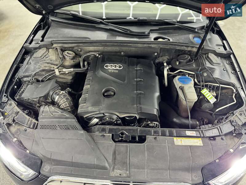 Седан Audi A4 2012 в Киеве