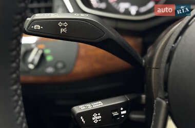 Седан Audi A4 2022 в 