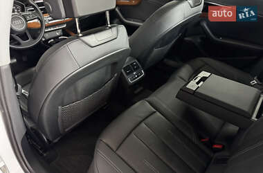 Седан Audi A4 2022 в 