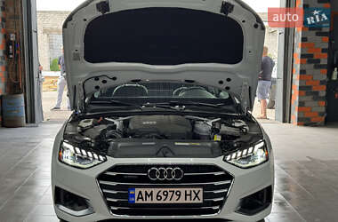 Седан Audi A4 2022 в 