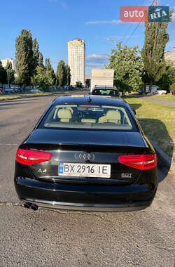 Седан Audi A4 2015 в 