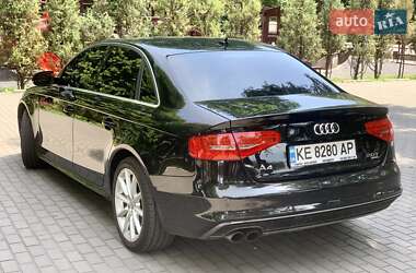 Седан Audi A4 2014 в 