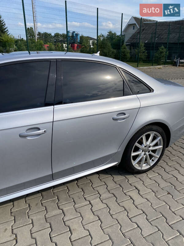 Седан Audi A4 2014 в Ивано-Франковске