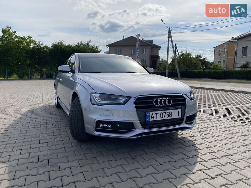 Седан Audi A4 2014 в Ивано-Франковске