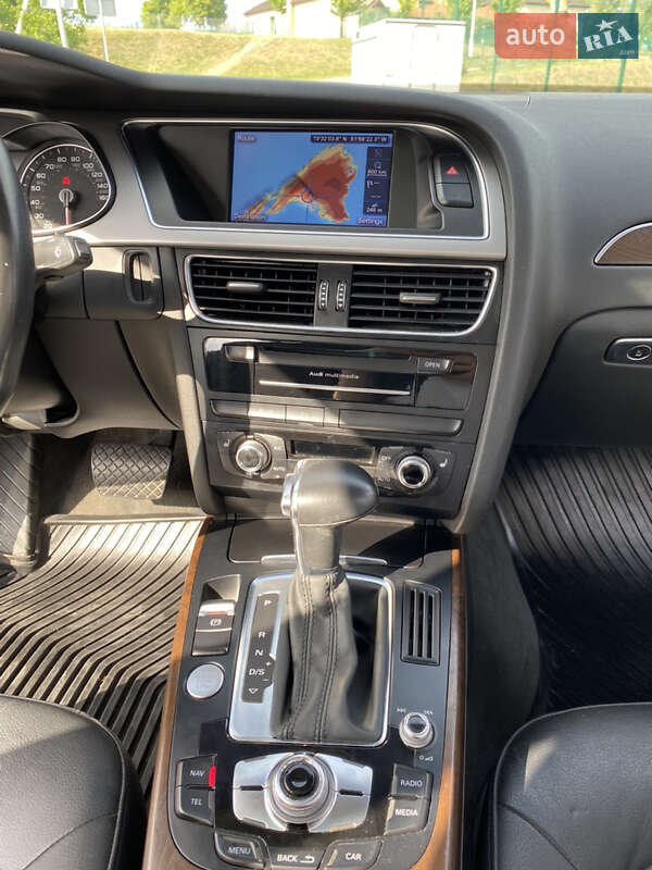 Седан Audi A4 2014 в Ивано-Франковске