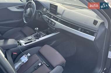 Седан Audi A4 2017 в 