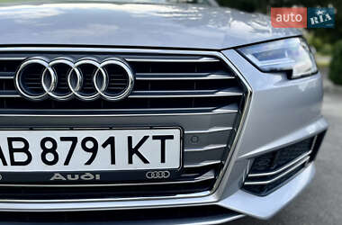 Седан Audi A4 2018 в 