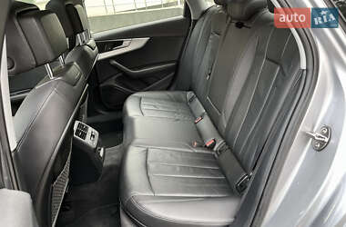 Седан Audi A4 2018 в 