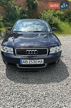 Седан Audi A4 2001 в 