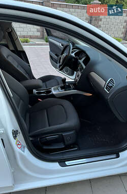 Седан Audi A4 2010 в 