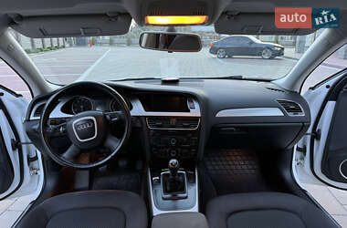 Седан Audi A4 2010 в 