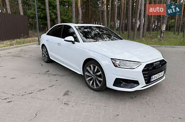 Седан Audi A4 2020 в 