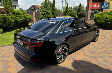 Седан Audi A4 2016 в 