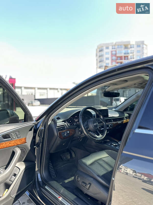 Седан Audi A4 2016 в Львове