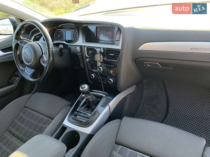 Універсал Audi A4 2012 в Луцьку