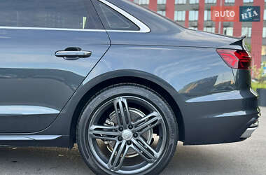 Седан Audi A4 2020 в 