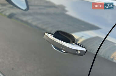 Седан Audi A4 2020 в 