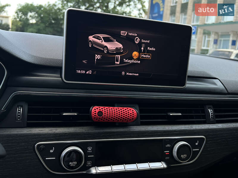 Седан Audi A4 2017 в Николаеве
