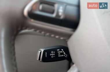 Седан Audi A4 2013 в 
