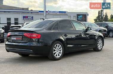 Седан Audi A4 2012 в 