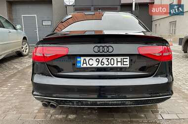 Седан Audi A4 2014 в 